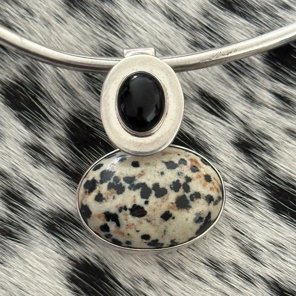 Dalmatian Jasper black onyx sterling silver pendant - Picture 6 of 7